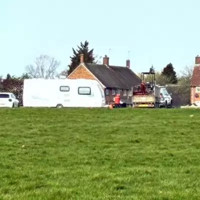 Travellers Occupy Shard End Country Park in Birmingham