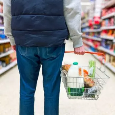 UN Warns UK Shoppers as Vegetable Oil and Sugar Prices Surge Sharply