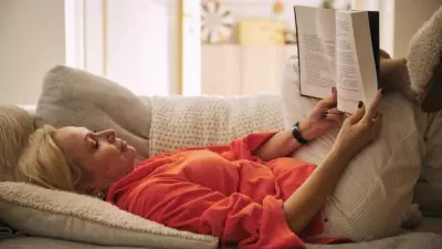 Weekly Book Round-Up: Exploring Social Media's 'Tradwives' and More