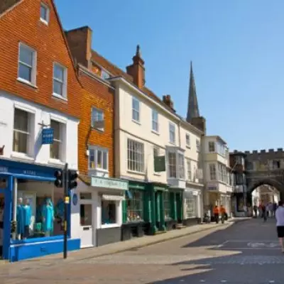 William Hill to Close 200 High Street Stores Following Labour Tax Hikes