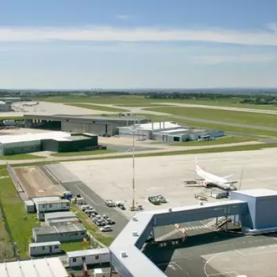 Woman Faces £170 Fine After Relative's 14-Second Airport Stop