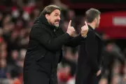 Leeds Manager Daniel Farke Warns of Tough Wolves Clash Despite Relegation Battle