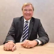 Solihull Council Shake-Up: Former Leaders Courts and Sleigh Step Down
