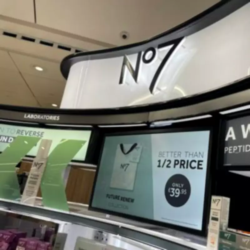 Boots No7 Honey Bloom Bundle Slashed to £10 for One Day Only