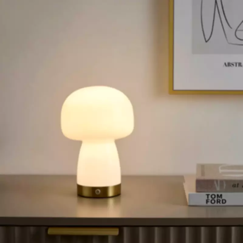 Dusk Shoppers Save £12 on 'Godsend' Rechargeable Lamp for Plugless Areas