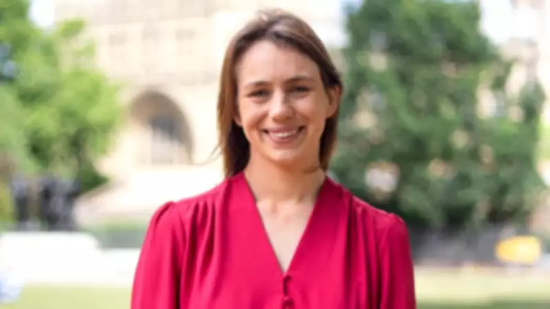 Elsie Blundell MP Calls for Express Bus to Manchester