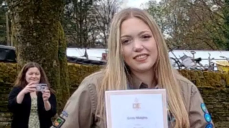 Knee Injury Doesn't Stop Teen from Earning Duke of Edinburgh Gold Award