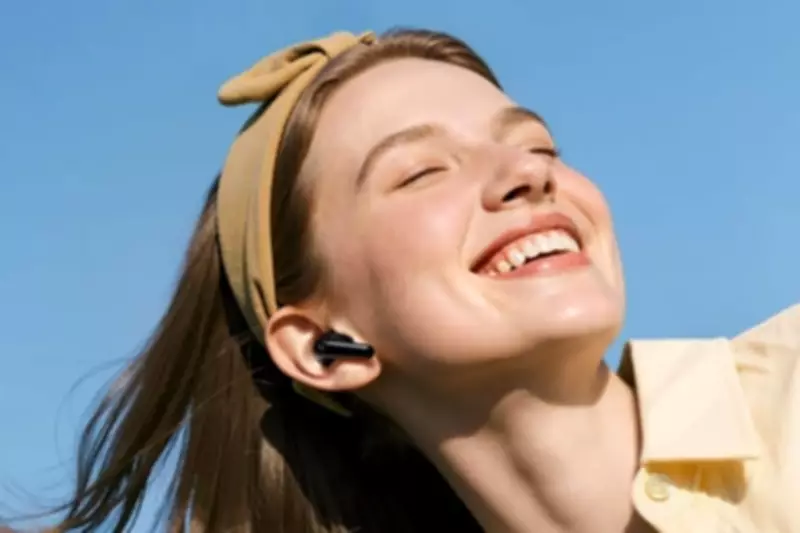 Top Noise-Cancelling Earbuds Under 100: Huawei, Soundcore, Daewoo