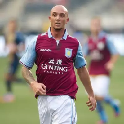 Stephen Ireland suffers double leg break in veterans cup final