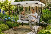 Best Garden Swing Chair Deals for Summer Outdoor Seating