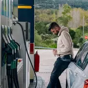 Drivers Face £100 Fines for Running Out of Fuel Amid Price Hikes