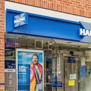 Halifax Reports £296 Drop in Average UK House Prices in April