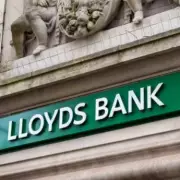 Lloyds Bank Customer Slams New Cheque Rule in 75-Mile Deposit Dispute