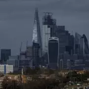 UK Economy Surprises with March Growth Amid Iran War, Recession Fears Loom