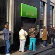 UK unemployment rises to 5% as job vacancies hit five-year low