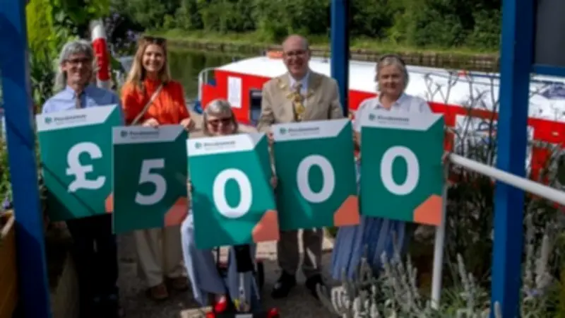£5,000 donation from Persimmon Homes upgrades canal boat Harmony for disabled
