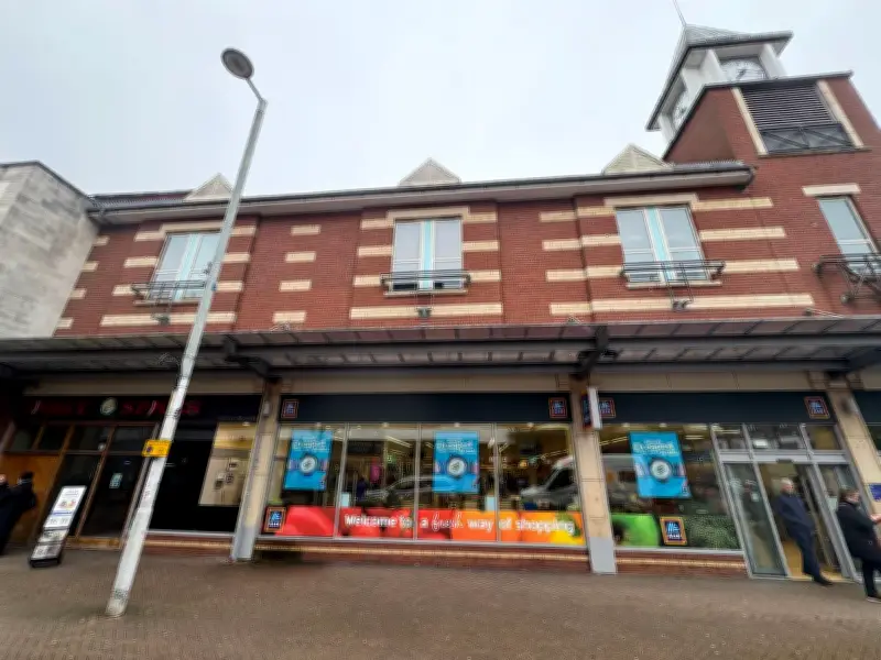 Aldi Seeks Extended Alcohol Licence for Sutton Coldfield Store from 6am to Midnight