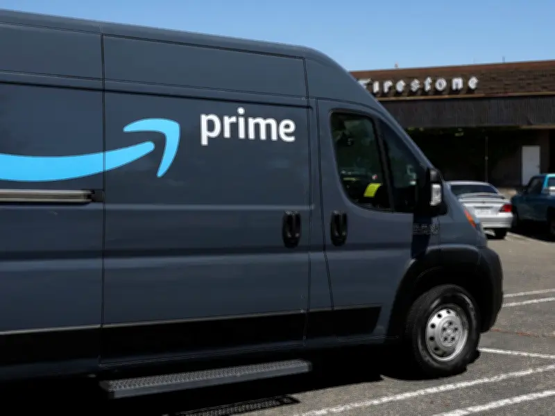 Amazon Delivery Van Stolen in Nottingham While Driver Makes Delivery