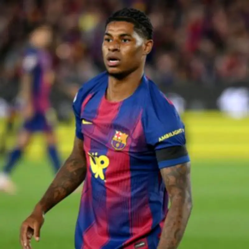 Aston Villa monitoring Marcus Rashford as Barcelona baulk at £26m fee