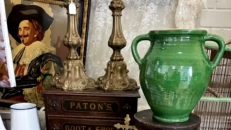 Bargain Hunt Returns to Llandeilo for Third Time at Antiques Fair
