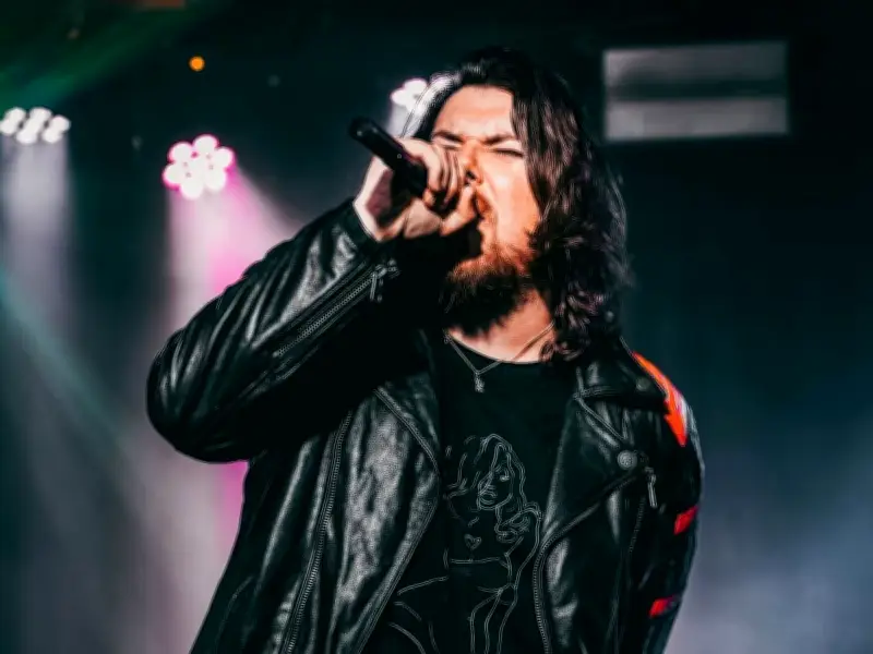 Birmingham Rock Star Overcomes Rare Spinal Condition for Emotional Hometown Gig