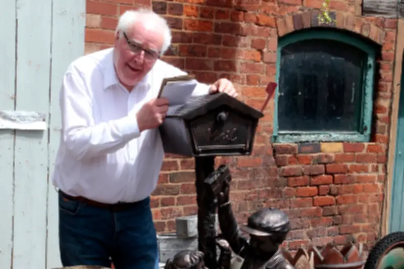 Bridgnorth Antiques Centre Receives Historic American Letterbox