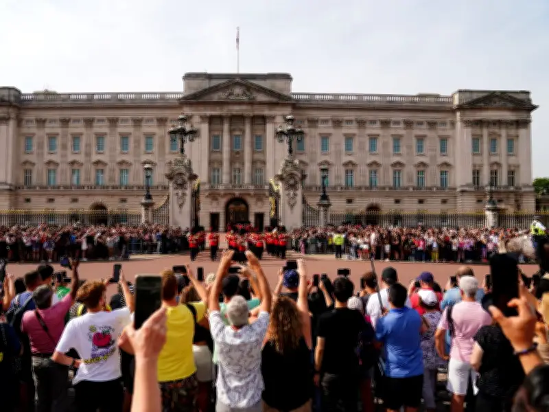 Changing of the Guard Axed at Buckingham Palace and Windsor Castle Due to Heatwave