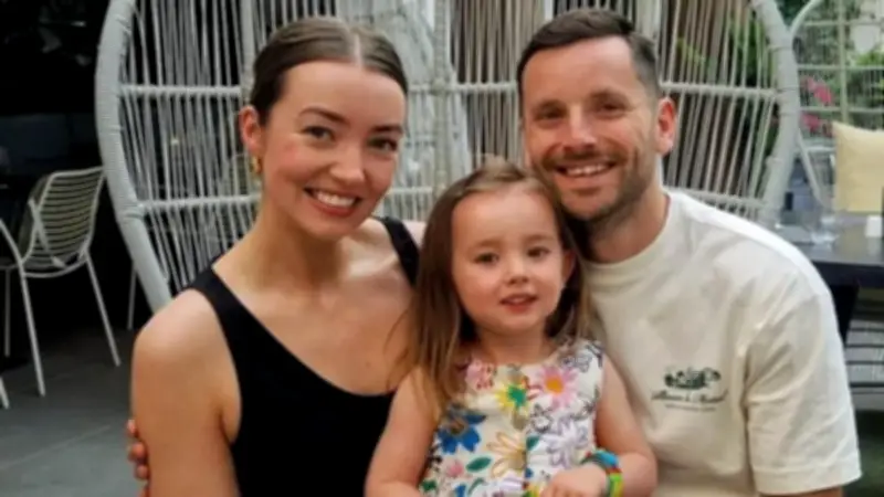 Couple Tackle 100km Ultra Challenge After Daughter's Arthritis Diagnosis