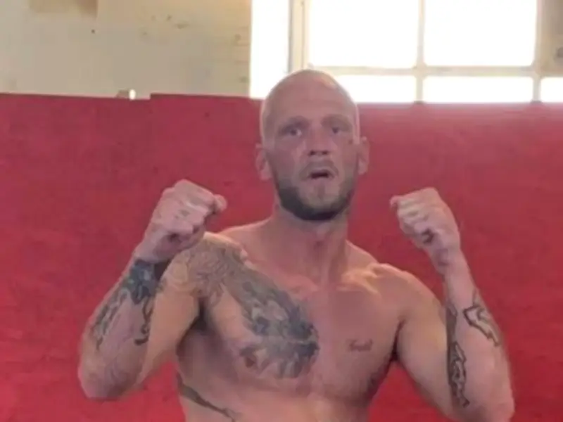 Dad and Bareknuckle Boxer Dies After Being Restrained on Jet2 Flight to Manchester Airport