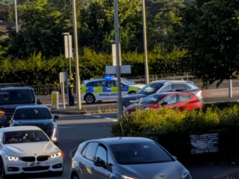 Dudley Police Incident Blocks A4101 Kingswinford Road Near Hospital