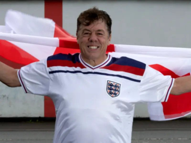 England superfan sells second home to fund USA World Cup trip