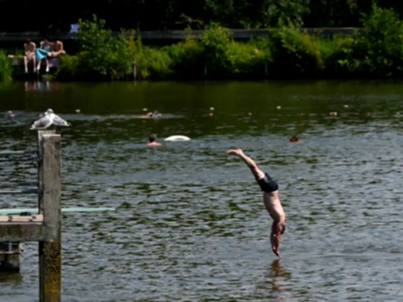 Exact Date New 34C Heatwave Hits England, Only Cumbria Spared