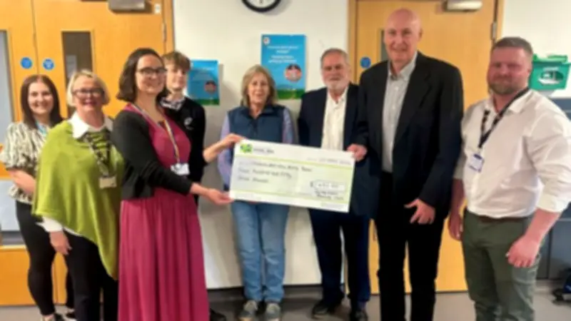 Fundraiser in Memory of Martyn Harries Raises £453 for Health Board