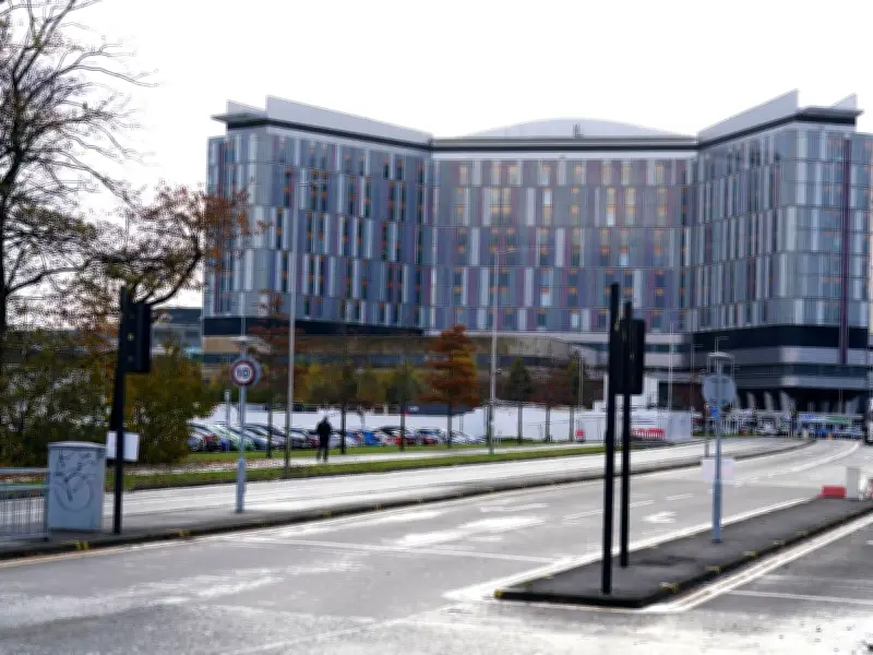 Glasgow Hospital Unit Lockdown Over Possible Ebola Case