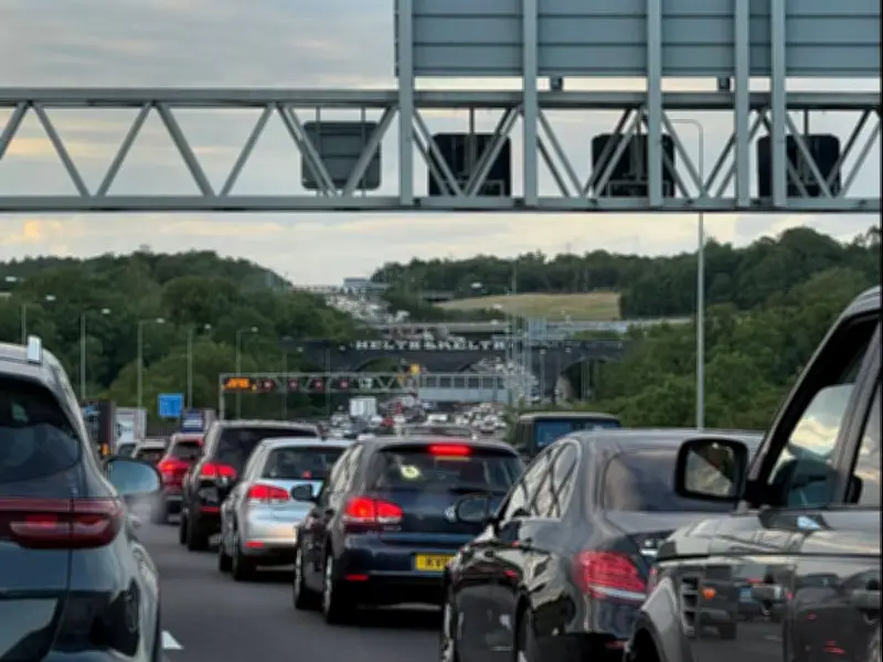 Government Urged to Keep 2030 ZEV Mandate for Electric Cars