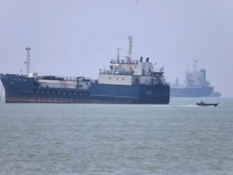 Iran Recloses Strait of Hormuz Citing Israeli Strikes on Lebanon and US Breach