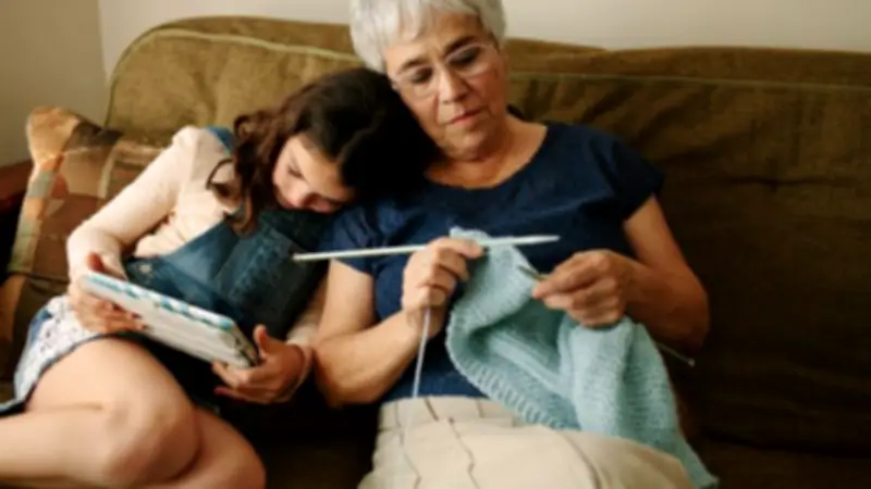 Knitting halves dementia risk, boosts brain health, says expert