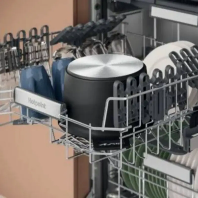 Last Days for £180 Cashback on Hotpoint Dishwasher That Leaves Dishes Spotless