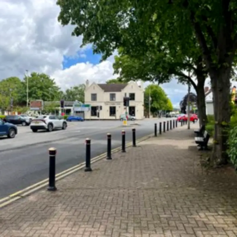 Life in Kingswinford: Village-like West Midlands town that gets packed when sun's out