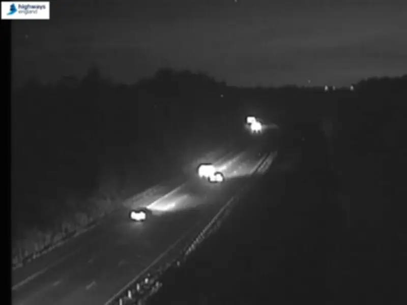 M40 Warwick Crash Shuts Motorway Southbound Between J16 and J15