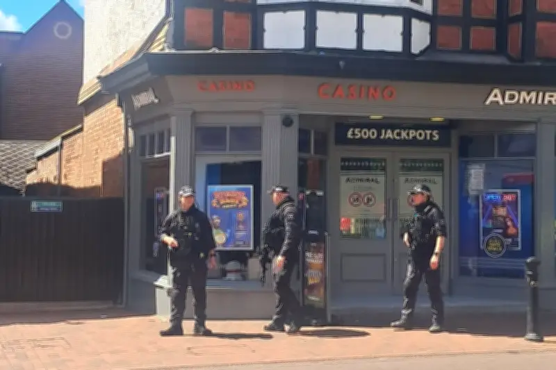 Man Carrying Samurai Sword Arrested in Birmingham Town Centre