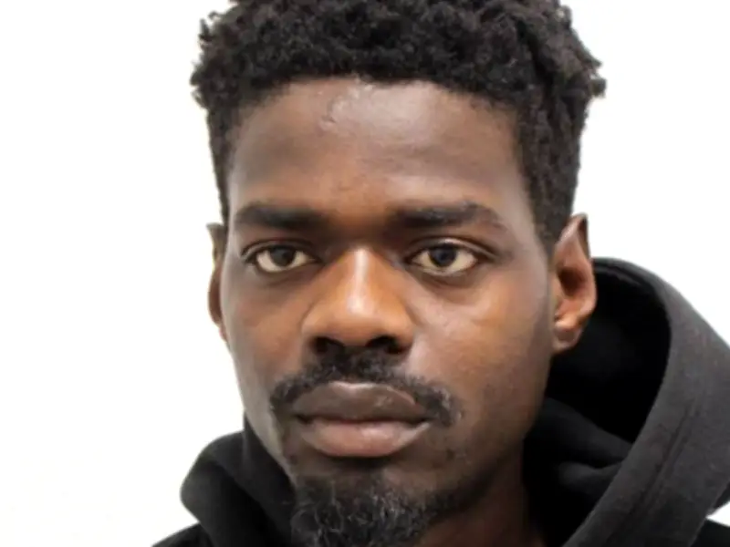 Manhunt for Escaped Prisoner Who Assaulted Guard in London