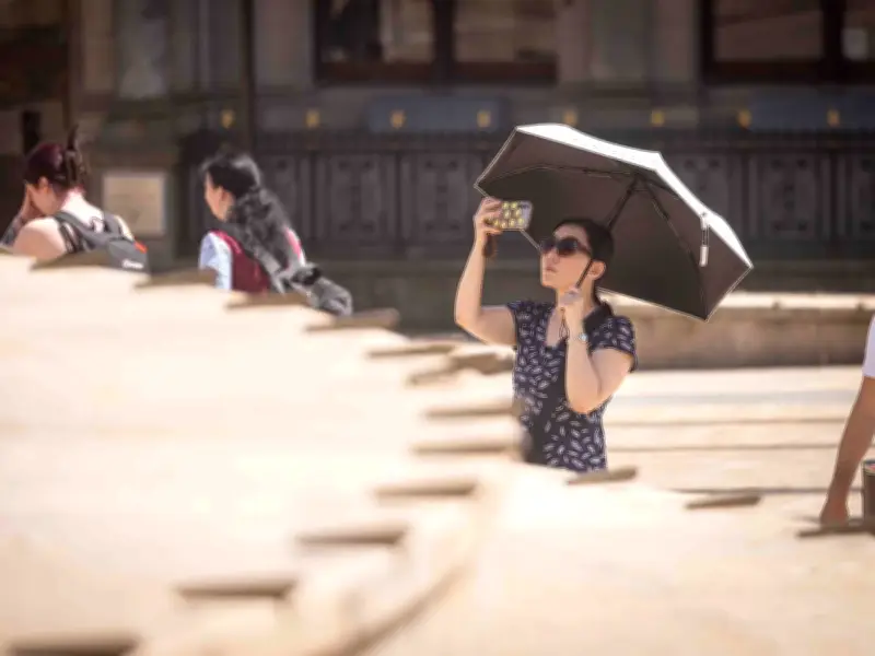 Met Office Issues Two-Word Heatwave Warning Amid 39C Temperatures