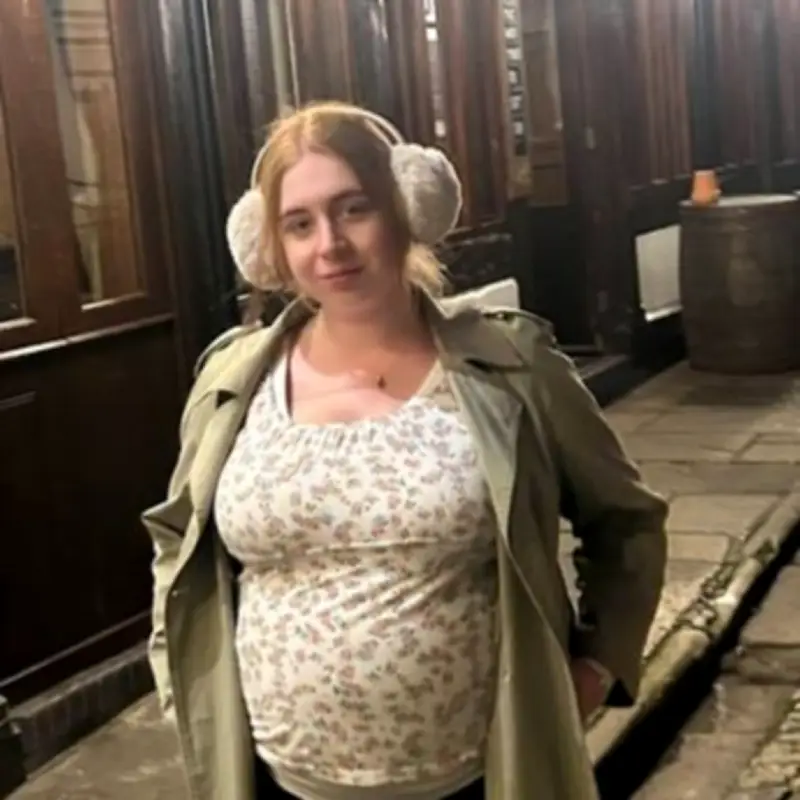 Mum with 20 Personalities Says They All Help Raise Her Baby Son