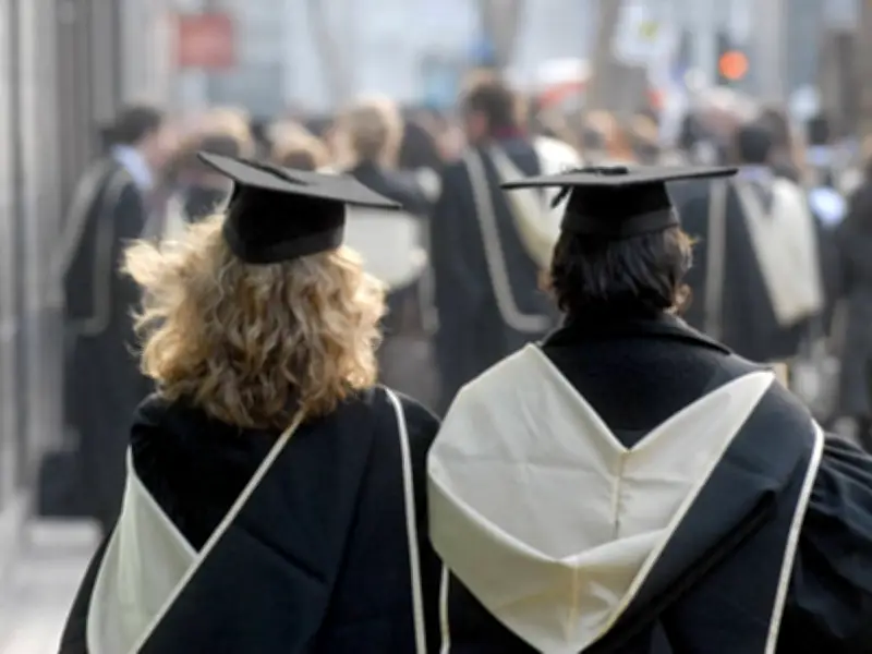 New GCSE English Pass Requirement for Student Loans Proposed