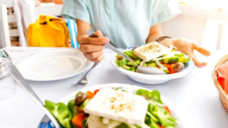 No-Lettuce Greek Salad Recipe: Authentic Horiatiki for Summer