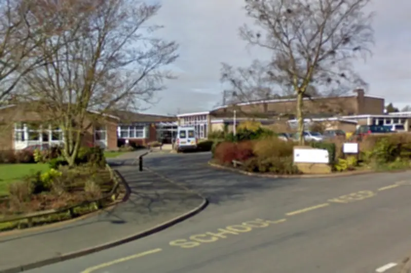 Parents Furious as Shropshire School Postpones Prom Over Heatwave