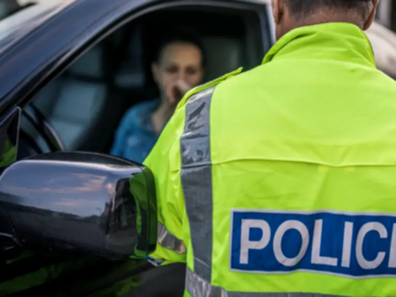 Police to Pull Drivers Over for New Roadside Eyesight Tests Under Government Crackdown