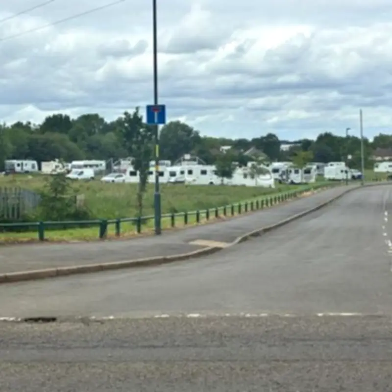 Residents 'on alert' after traveller convoy sets up camp at Birmingham park