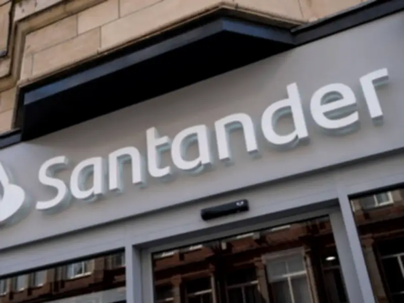 Santander Introduces New Age Limit for Customers with £180 Payout